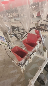 Trasplantadora de Plántulas de Vegetales Inteligente Autopropulsada Moderna, Motor de Gasolina de 7.5HP, Alto Rendimiento para Plantación Agrícola - Product Image 4