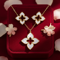 Ensemble de bijoux tendance avec pendentif, boucles d'oreilles et bague en argent plaqué zircon, motif trèfle à quatre feuilles, cadeau de fiançailles, de mariage ou de fête