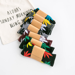 Calzini Unisex Hip Hop con Motivo Foglia di Canapa, Vendita all'Ingrosso, Calzini Economici di Alta Qualità con Stampa Marijuana - Product Image 4
