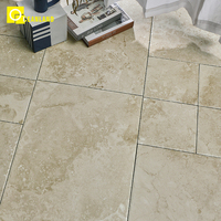 Carreaux de sol en porcelaine de pierre beige lime, différentes tailles, mélange de carreaux de céramique croisés avec surface mate pour pièce