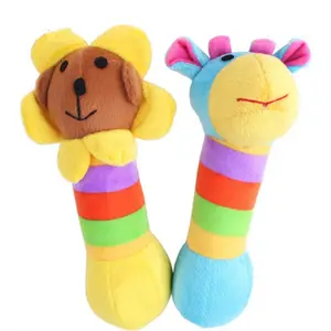 2023 Novos Brinquedos De Pelúcia Vocal Chocalho Brinquedos Pet Dog Dentes Resistente Rainbow Plush Stick Gift Brinquedos