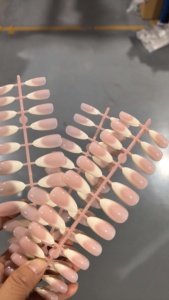 120 <span class=keywords><strong>faux</strong></span> ongles à presser, courts, ovales, effet ombré, couleur nude française, brillants, <span class=keywords><strong>pour</strong></span> femmes, usage quotidien - Product Image 5