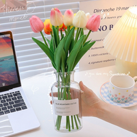 Fleur de tulipe artificielle en PU plastique colorée de haute qualité pour la décoration de scène d'Halloween et de mariage, vente en gros