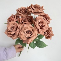 Fleurs Artificielles 7cm Tête Velours Rose Décoration de Mariage Fleur de Soie Cadeaux pour la Fête des Mères Rose Artificielle