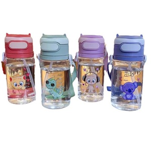 Botella de agua infantil de dibujos animados con pajita y correa, libre de BPA, de plástico, para uso escolar y al aire libre. - Product Image 5