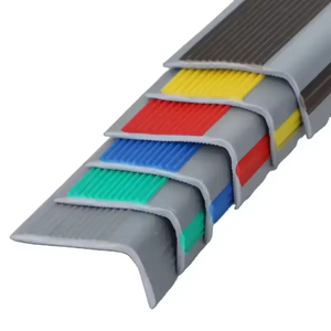 Protecteur de bord d'<span class=keywords><strong>escalier</strong></span> Bord de nez d'<span class=keywords><strong>escalier</strong></span> Bandes de traction antidérapantes, Protecteur de bord d'<span class=keywords><strong>escalier</strong></span> pour coussinets d'<span class=keywords><strong>escalier</strong></span> intérieur extérieur - Product Image 2