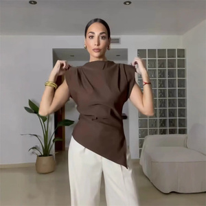 <span class=keywords><strong>Camiseta</strong></span> informal de color sólido para <span class=keywords><strong>mujer</strong></span> con almohadilla de hombro plisada de nuevo diseño - Product Image 1