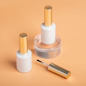 Bouteille de <span class=keywords><strong>vernis</strong></span> à ongles vide blanche de 16ml avec bouchon en or avec brosse Conteneur de <span class=keywords><strong>vernis</strong></span> en verre Emballage rechargeable personnalisé - Product Image 1