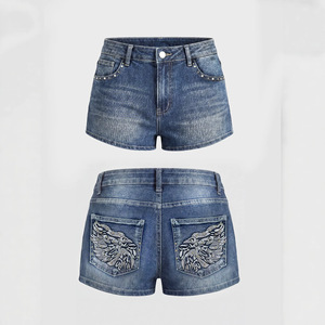 Shorts en jean brodés de strass tête d'<span class=keywords><strong>aigle</strong></span> pour femmes, taille haute, délavés, style Y2K, personnalisables, vente en gros - Product Image 1