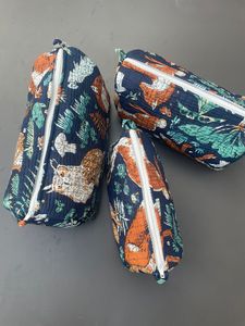 Conjunto de Bolsos Tote de Viaje Acolchados de Algodón para Mujer, Estampado de Tigre, Cierre de Cremallera, Estilo Moderno, Portátiles para Todas las Temporadas - Product Image 3