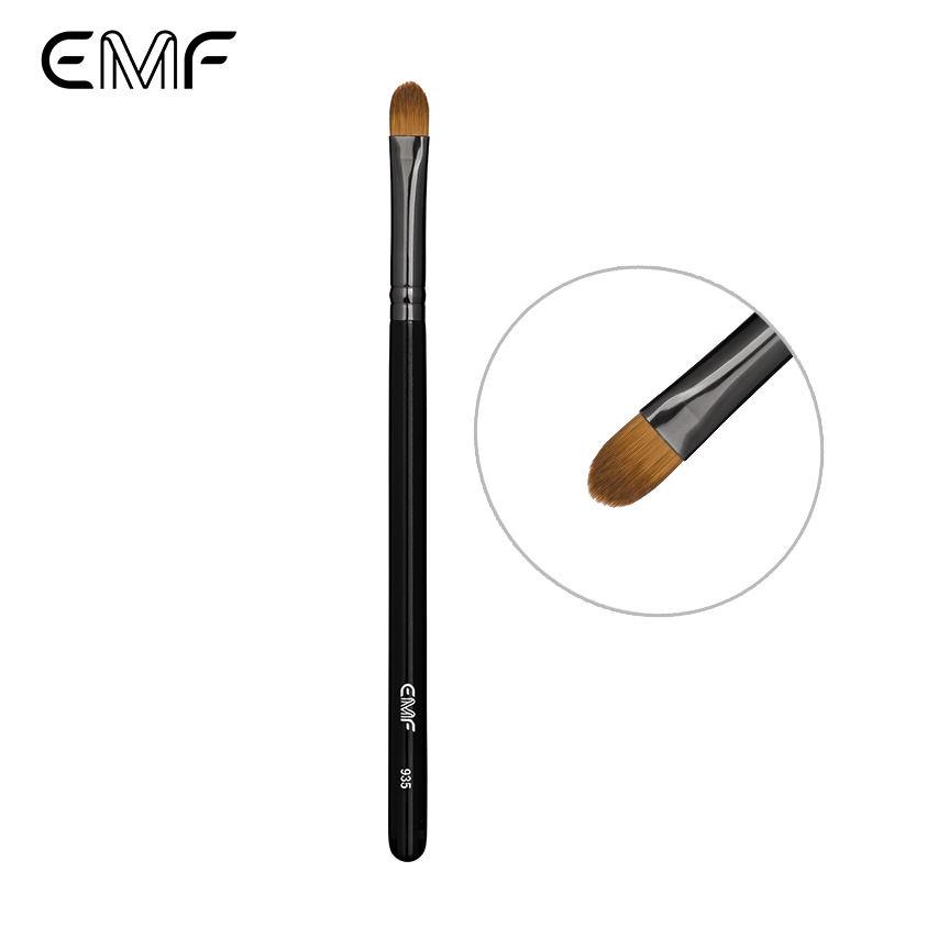 Pinceau correcteur conique