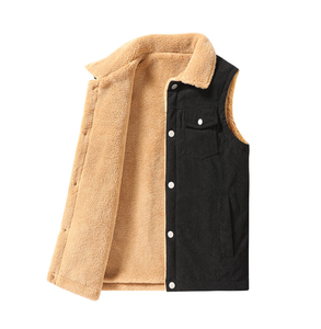 Gilet en laine d'agneau pour homme avec logo personnalisé, vêtements de travail épais pour l'automne/hiver, gilet en laine d'agneau multi-poches - Product Image 3