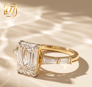 Anillo de Compromiso de Lujo con Diamante Cultivado en Laboratorio con Corte Esmeralda, Joyería Fina con Incrustaciones de Diamantes, Oro Sólido de 10K, Anillo de Compromiso para Mujer - Product Image 6