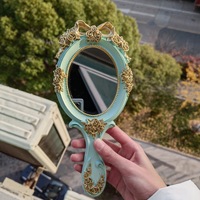 Miroir de maquillage vintage de style européen avec poignée dorée, miroir cosmétique en résine baroque, avec boîte en papier, cadeau exquis pour princesse