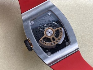 นาฬิกากันน้ำคุณภาพสูงสุดหรูหราสำหรับผู้หญิง ดีไซน์โปร่งแสง ประดับเพชร หน้าปัดสีแดง - Product Image 5