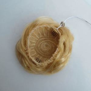 Chignon populaire en cheveux humains indiens 100% naturels, longs et bouclés, avec élastique, style de cheveux longs et naturels à la mode - Product Image 5