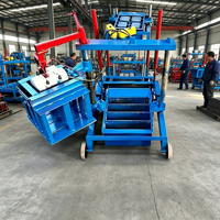 Machine automatique de fabrication de briques en argile facile à utiliser avec PLC et engrenages, machine portable de moulage de blocs emboîtables