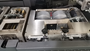 La macchina per rilegatura automatica intelligente di precisione TBT50/5F offre un lavoro dettagliato con legatura di colla - Product Image 6