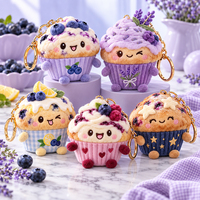 Porte-clés en peluche Kawaii Berry Muffin, breloque personnalisée pour cadeaux de mariage, douches nuptiales et coffrets cadeaux de fête