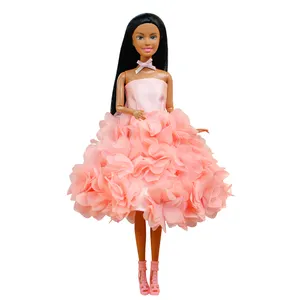 ブラックブラウンのファッション人形は女の子のための12インチのカスタムビニール人形を動かすようにしますジョイントボディブラックスーパーモデル人形女の子のおもちゃ