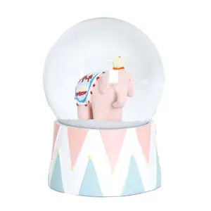 Custom made lovely snow globe สำหรับของที่ระลึกของขวัญสีชมพูช้างภายใน