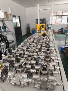 Módulo de Pantalla Enchufable de Plástico de Grado Industrial 100% PlicsLED con Conmutación para Sensores PlicsR - Product Image 1
