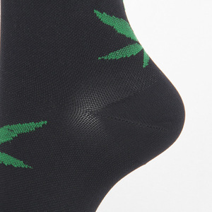 ถุงเท้ารัดน่องผู้หญิง ลายใบเมเปิ้ล ไนลอน ความยาวปานกลาง แบบลำลอง ชุดถุงเท้า - Product Image 5