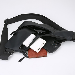 Nueva Bolsa de Pecho Ligera y Delgada para Hombre, Gris/Negra, con Revestimiento de PU, Portátil, Bandolera, para Uso Diario, Primavera 2025 - Product Image 5