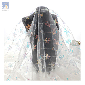 YX2537 OEM y ODM precio bordado tul lentejuelas tela hermoso diseño copo de nieve brillo lentejuelas tela de malla para Navidad - Product Image 4