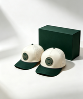 Casquette de golf personnalisée à 5 panneaux perforée au laser avec logo en patch PVC, décor en corde bicolore, casquette de baseball de sport imperméable style trucker