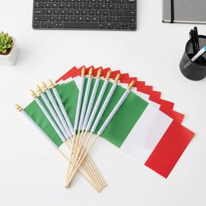 Bandera de Coche Miniatura de Poliéster Duradero con Asta de Madera, Diseño Italia, 5x8 Pulgadas - Product Image 4