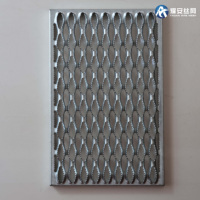 Grille perforée antidérapante à motif écaille de poisson, résistante aux vibrations, en matériau personnalisé, épaisseur 2-5 mm, sécurité
