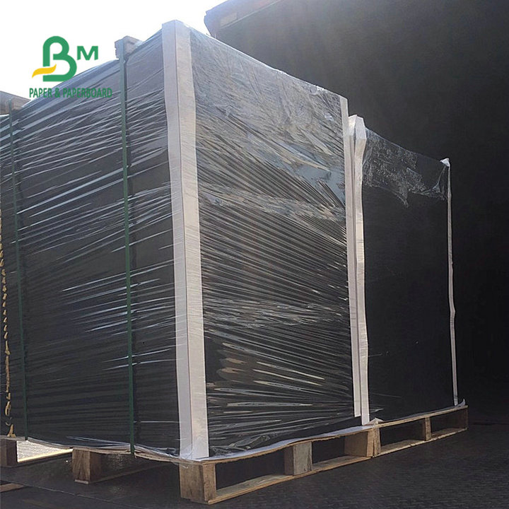 Black Corrugate E Flute Cardboard Sheet For Carton Packing 502mm X 693mm