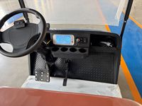 Voiturette de golf électrique de luxe bleue de haute qualité pour 6 passagers, tout-terrain, alimentée par batterie au lithium, idéale pour les zones touristiques