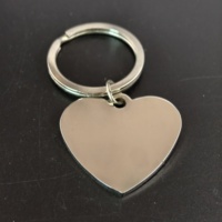 Porte-clés plaqué en forme de cœur pour accessoires personnalisés, collection de fans, cadeau d'entreprise et souvenir d'événement personnalisé