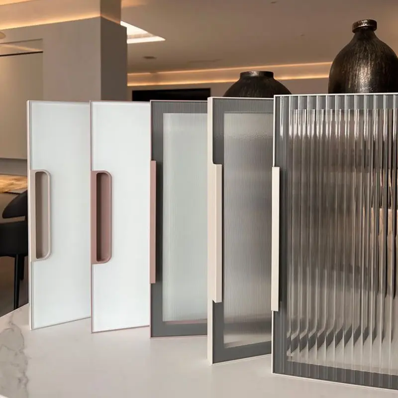 Portes d'armoires de cuisine en verre trempé et aluminium de style industriel de taille personnalisée pour la maison meubles de salon
