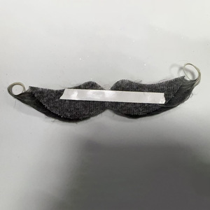Juego de Barba y Bigote Postizos Negros Adhesivos, Accesorio para Disfraces de Halloween, Fiestas y Cabinas de Fotos - Product Image 4