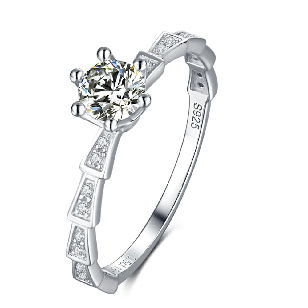 New Style Design s925 Sterling Silver 0.5ct Moissanite Diamond Engagement Rings For Women