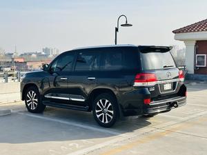 Toyota LC150 d'occasion 2019 4.0L <span class=keywords><strong>4x4</strong></span> 7 places (Importation parallèle) - Product Image 4