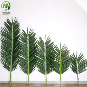 Feuilles de cocotier artificielles en vrac ignifuges imperméables pour décor commercial extérieur intérieur Installation facile et durable - Product Image 1