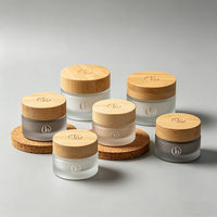 Pot en verre miniature personnalisé avec finition de luxe pour cosmétiques de marque privée, couvercle en bambou gravé, hermétique, anti-fuite, qualité alimentaire, sans BPA