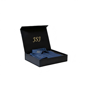 Boîtes en papier pliables imprimées avec logo personnalisé pour l'emballage de <span class=keywords><strong>t</strong></span>-shirts, boîte à courrier rigide élégante blanche, boîte d'expédition de vêtements durable - Product Image 1