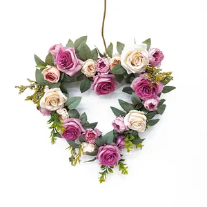 2023 a forma di cuore decorazione di natale fiore rosa artificiale di plastica fiore di natale ghirlande e ghirlande nella decorazione della parete