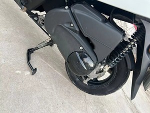 <span class=keywords><strong>Scooter</strong></span> d'occasion <span class=keywords><strong>Yamaha</strong></span> Jago <span class=keywords><strong>125cc</strong></span> à injection électronique avec accélérateur à pédale, haute efficacité énergétique et facile à utiliser - Product Image 3