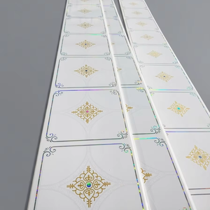 Panneau de plafond en <span class=keywords><strong>PVC</strong></span> imperméable et résistant à l'humidité, plaque de plafond suspendu pour hôtel, maison, bureau, décoration intérieure - Product Image 1