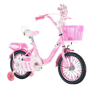 Bella ragazza bambini in bicicletta giocattolo modello di bicicletta bambini bici