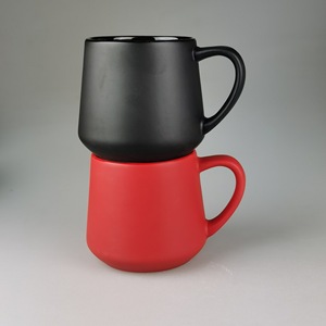 <span class=keywords><strong>Tasse</strong></span> <span class=keywords><strong>à</strong></span> thé en grès noir 12oz personnalisé <span class=keywords><strong>tasse</strong></span> <span class=keywords><strong>à</strong></span> café en céramique émaillée rouge avec logo - Product Image 3