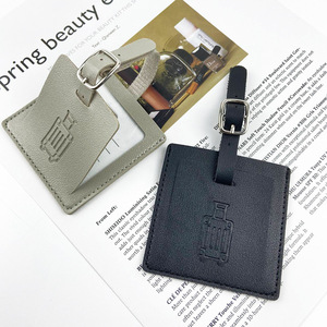 Étiquette de bagage carrée de luxe en cuir PU souple avec porte-nom pour carte d'embarquement - Product Image 2