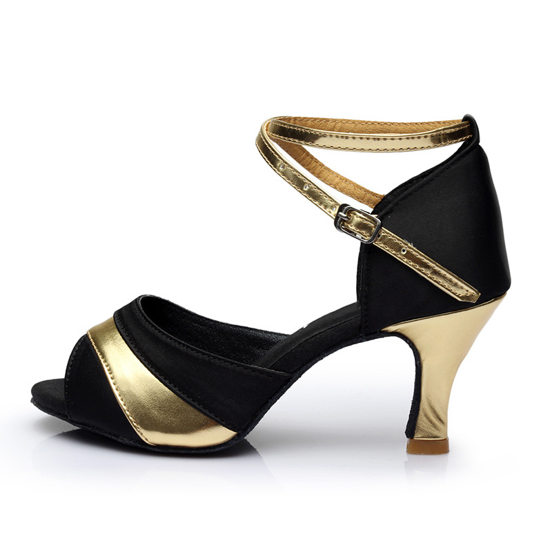 same as photo: 7cm heel