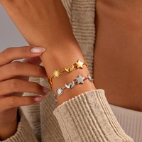 Bracelet chaîne en acier inoxydable étoile soleil lune Bijoux de luxe léger Accessoires non décolorants Femmes Bracelet chaîne tendance 18k